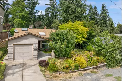 2601 SW Troy St, Portland, OR 97219 - Photo 1