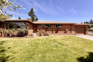 10919 SE Mill Ct, Portland, OR 97216 - Photo 1
