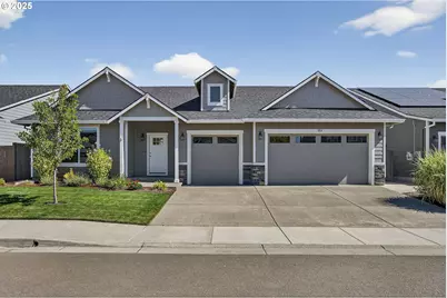 258 S 7th St, Carlton, OR 97111 - Photo 1