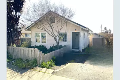 543 Spruce St, Brookings, OR 97415 - Photo 1