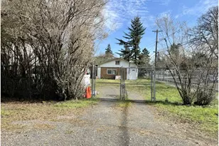 5826 SE 103rd Ave, Portland, OR 97266 - Photo 1