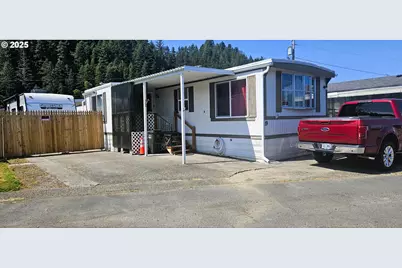 1413 Hawthorne Ave #19, Reedsport, OR 97467 - Photo 1