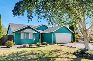 54 SW Alder Ave, Warrenton, OR 97146 - Photo 1