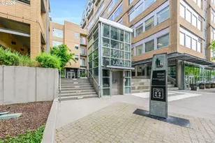 701 Columbia St, Vancouver, WA 98660 - Photo 1