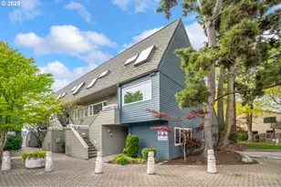 198 N Hayden Bay Dr, Portland, OR 97217 - Photo 1