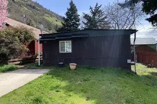 308 N Maple St, Bingen, WA 98605 - Photo 1