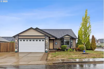 723 N 7th St, Carlton, OR 97111 - Photo 1