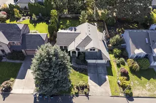 2113 NE 152nd St, Vancouver, WA 98686 - Photo 1