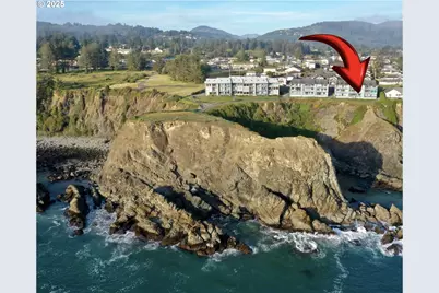 1303 Moore St #102, Brookings, OR 97415 - Photo 1