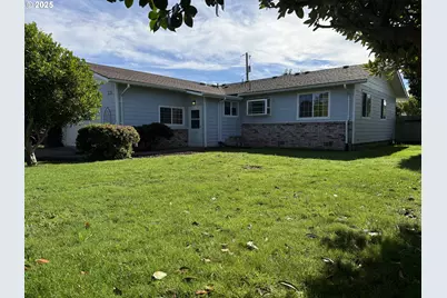 221 Musser St, Brookings, OR 97415 - Photo 1