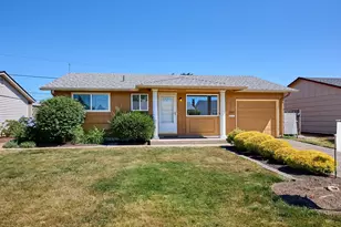 1387 Hampton Way, Woodburn, OR 97071 - Photo 1