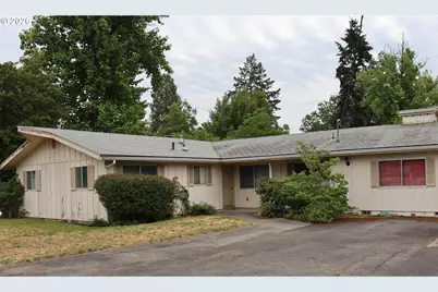 711 SW Rogue River Ave, Grants Pass, OR 97526 - Photo 1