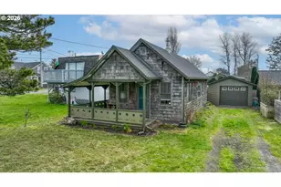 209 5th St NE, Long Beach, WA 98631 - Photo 1