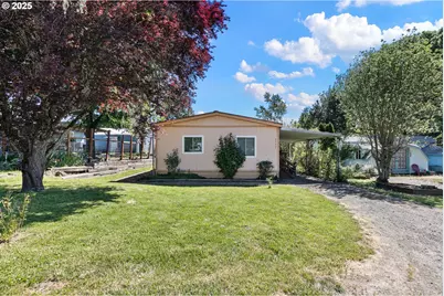 625 N 3rd St, Monroe, OR 97456 - Photo 1