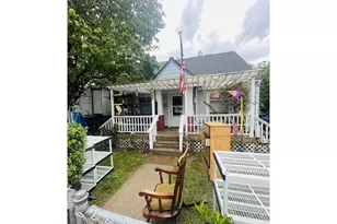 6935 SE 66th Ave, Portland, OR 97206 - Photo 1