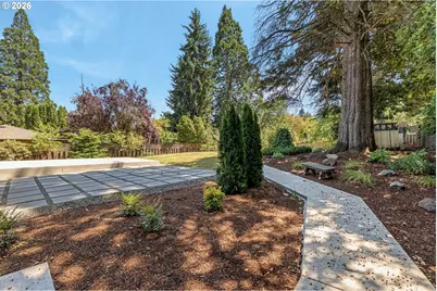 10530 SW Johnson St, Portland, OR 97223 - Photo 37