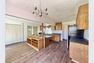 610 NW Bridge St, John Day, OR 97845 - Photo 3