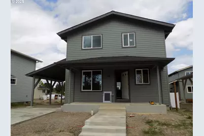 545 SE Firefly Ave, Corvallis, OR 97333 - Photo 1