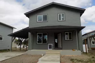 545 SE Firefly Ave, Corvallis, OR 97333 - Photo 1