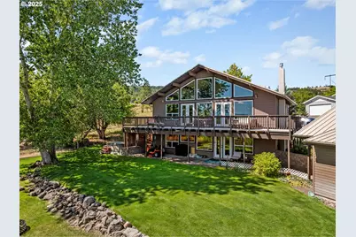 91 Mattoon St, La Grande, OR 97850 - Photo 1