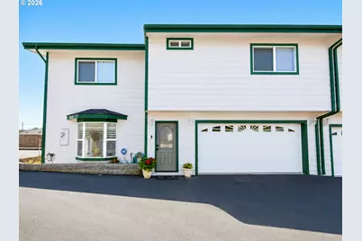 745 2nd St #8, Brookings, OR 97415 - Photo 1