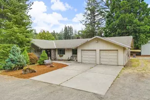 20154 SE Foster Rd, Damascus, OR 97089 - Photo 1
