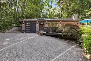 3101 SW Cascade Dr, Portland, OR 97205 - Photo 1