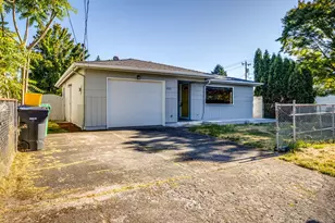 5921 SE Malden St, Portland, OR 97206 - Photo 1