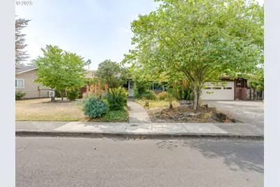 1014 NE 18th St, McMinnville, OR 97128 - Photo 1