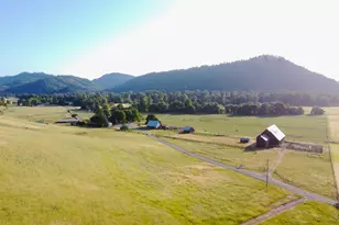 510 Jones Rd, Roseburg, OR 97471 - Photo 1