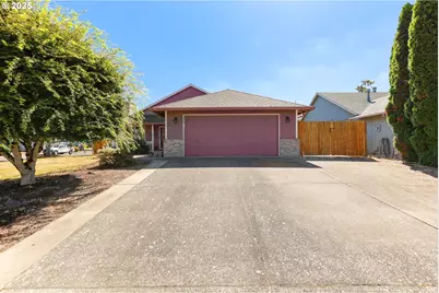 2596 Jamestown St, Woodburn, OR 97071 - Photo 1