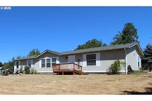 561 N Birch St, Coquille, OR 97423 - Photo 1