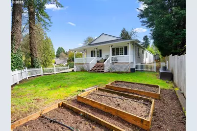 8920 SW 9th Dr, Portland, OR 97219 - Photo 1