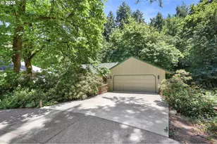 1825 Cameo Dr, Eugene, OR 97405 - Photo 1