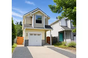 6626 N Seneca St, Portland, OR 97203 - Photo 1
