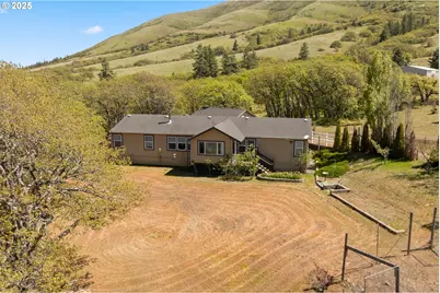 14 Bartlett Way, Lyle, WA 98635 - Photo 1