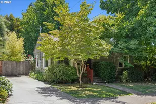 5618 SE Pine St, Portland, OR 97215 - Photo 1