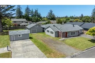 3060 Pine St, North Bend, OR 97459 - Photo 1