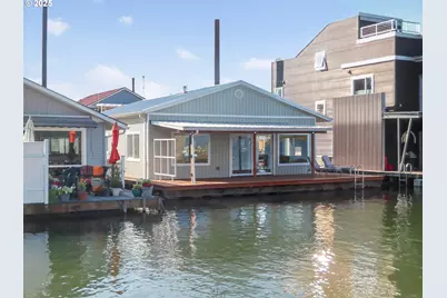 1887 N Jantzen Ave, Portland, OR 97217 - Photo 1