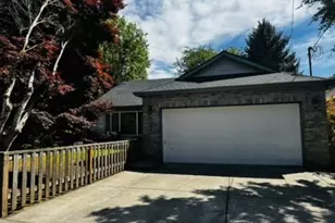 4140 SE Bybee Blvd, Portland, OR 97202 - Photo 1