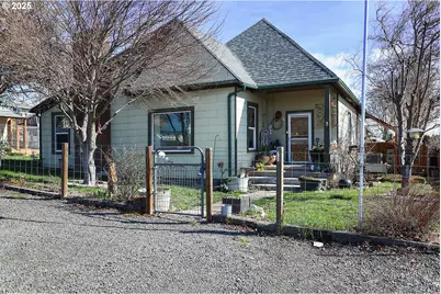 552 NE Williams St, Dufur, OR 97021 - Photo 1
