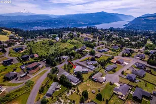 541 Cochran Ln, White Salmon, WA 98672 - Photo 1