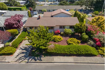 1088 Nopal St, Florence, OR 97439 - Photo 1
