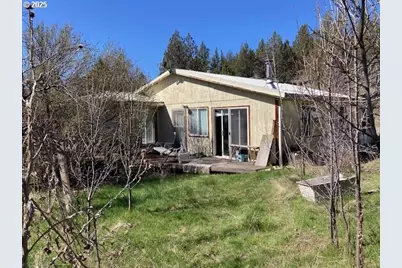 22141 Highway 395, Mount Vernon, OR 97865 - Photo 1