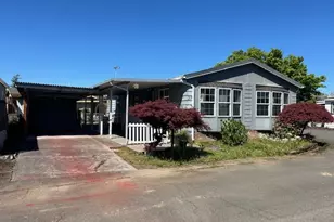 612 N Cascade Dr, Woodburn, OR 97071 - Photo 1