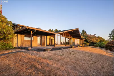 1209 SW Hessler Dr, Portland, OR 97239 - Photo 1