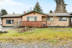 744 NE Craig St, Myrtle Creek, OR 97457 - Photo 1