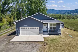 955 Oak Hill Rd, Roseburg, OR 97471 - Photo 1