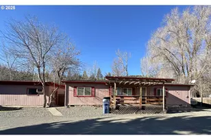 206 S Washington St, Canyon City, OR 97820 - Photo 1