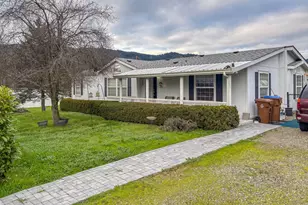 125 Rose Ave, Myrtle Creek, OR 97457 - Photo 1